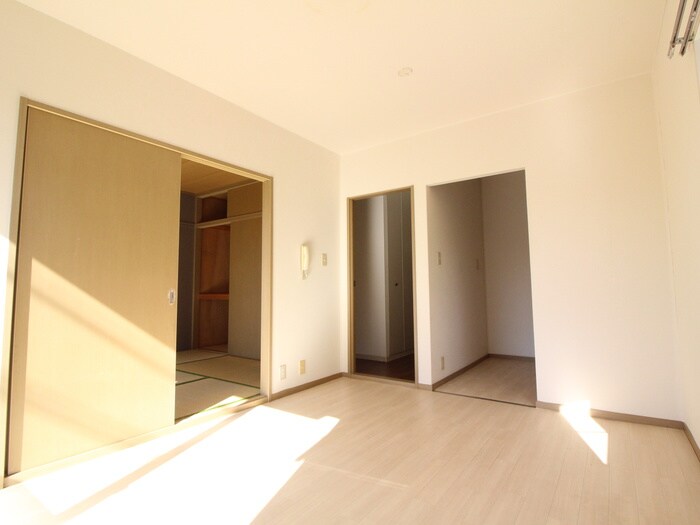 物件内観写真8　(居室)