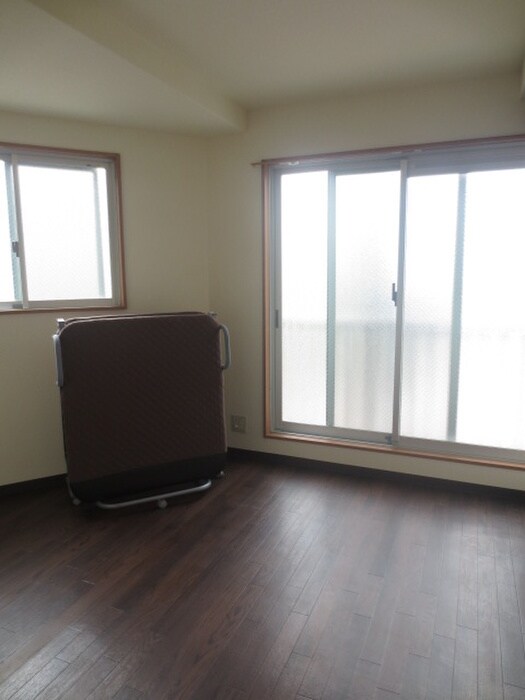 物件内観写真10　(居室)