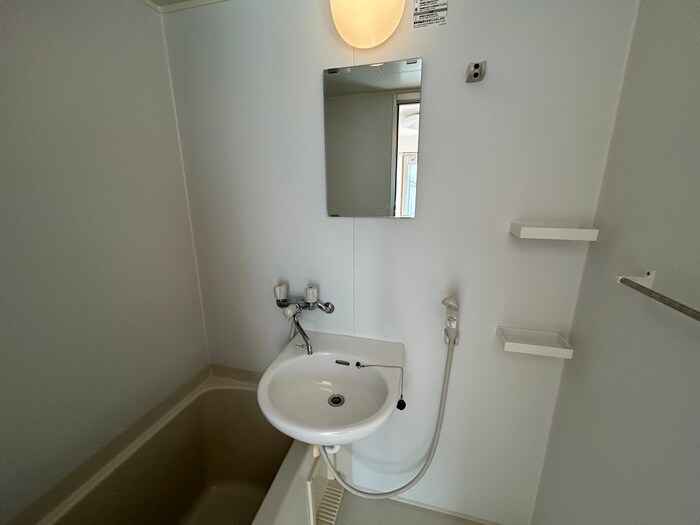 物件内観写真11　(洗面)