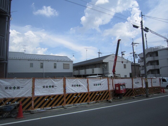 物件外観写真3　(建築中)