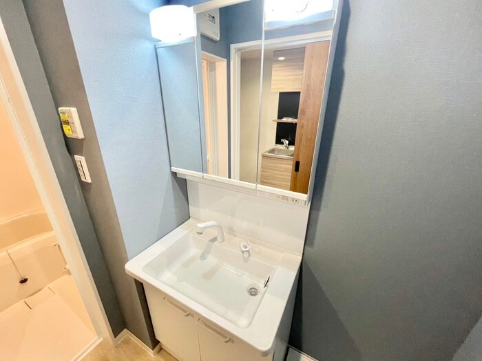 物件内観写真11　(洗面)