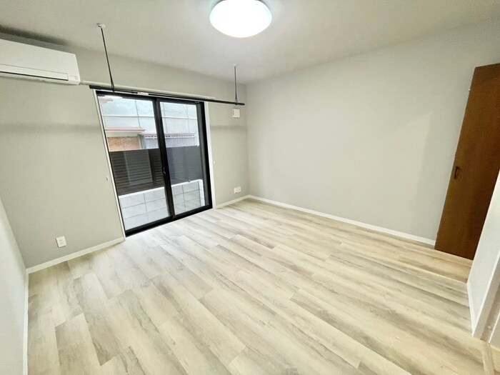 物件内観写真21　(居室)