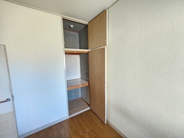 物件内観写真12　(収納)