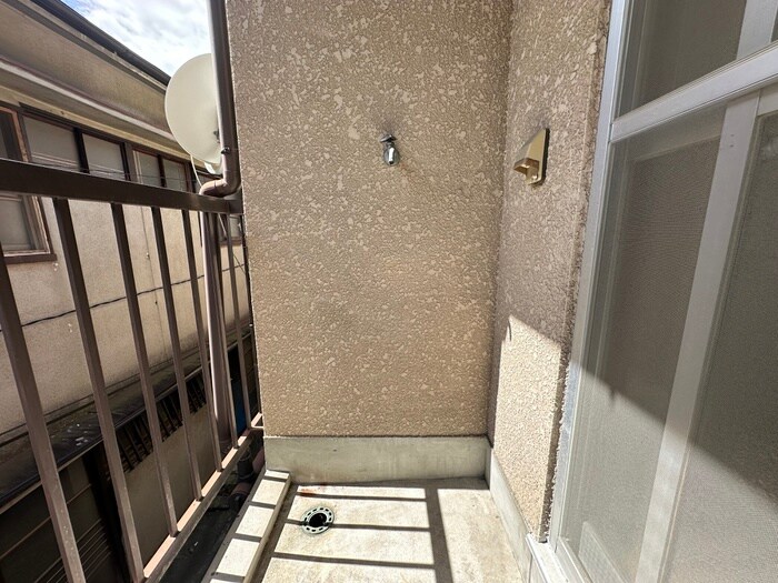 物件内観写真10　(洗濯機置場)