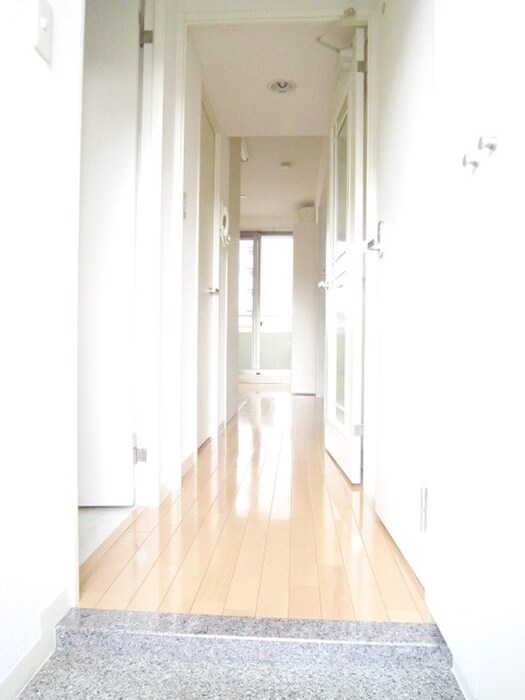 物件内観写真7　(廊下)