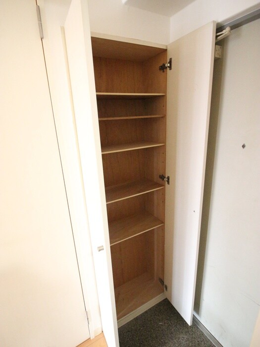 物件内観写真9　(靴箱)