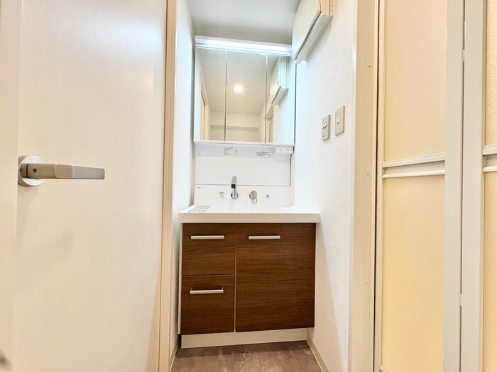 物件内観写真13　(洗面)