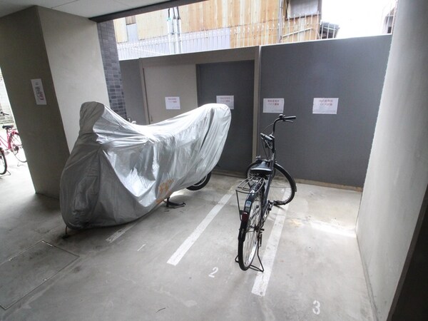 バイク置き場