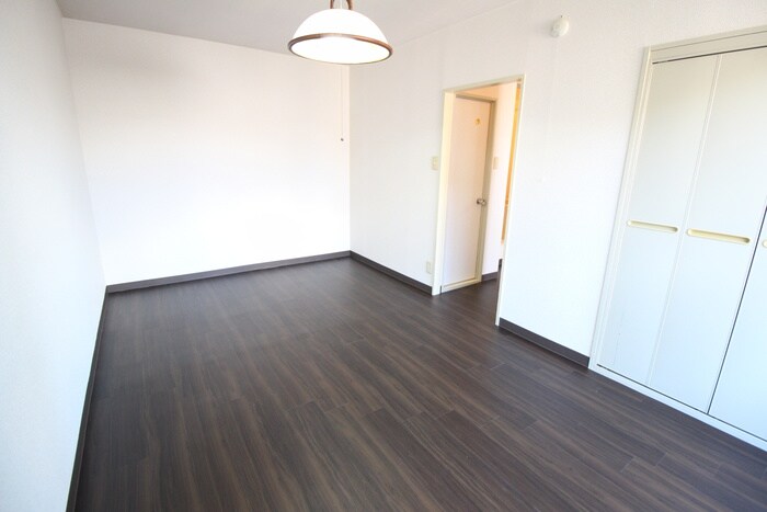 物件内観写真5　(居室)