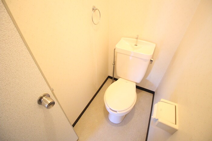 物件内観写真8　(トイレ)