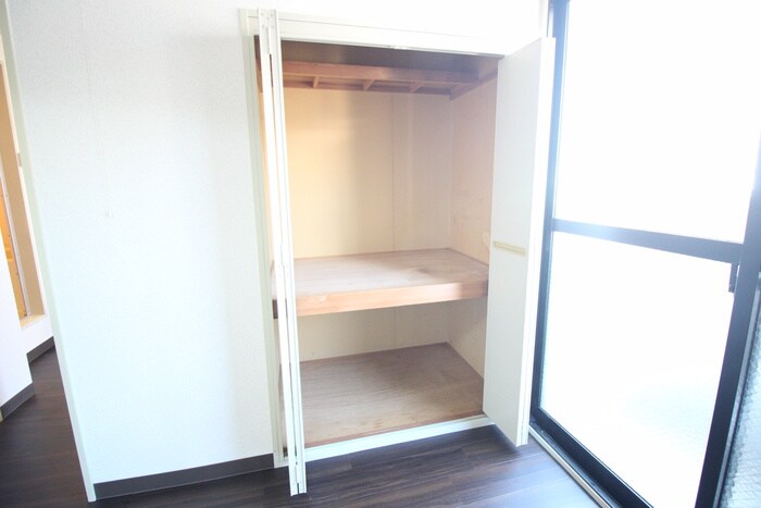 物件内観写真10　(収納)