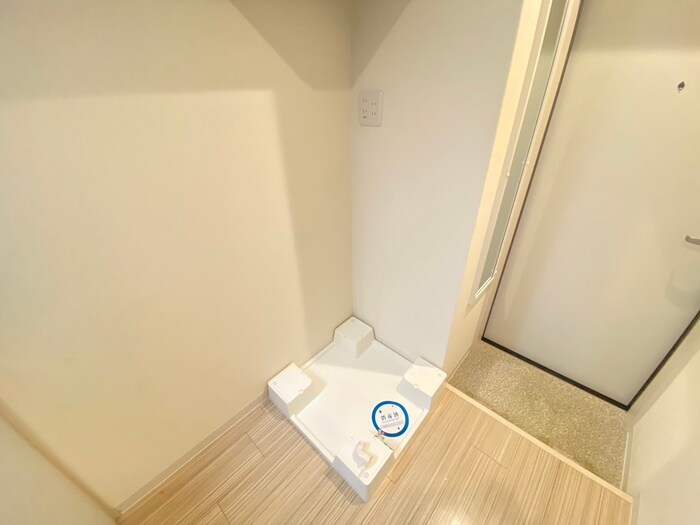 物件内観写真16　(洗濯機置場)