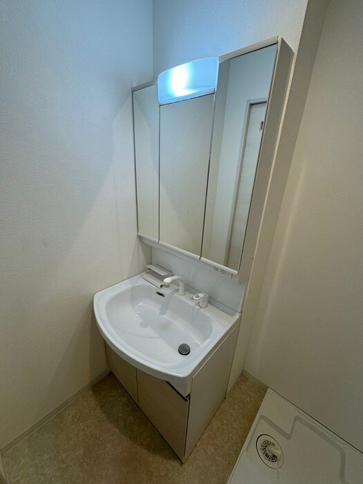 物件内観写真8　(洗面)