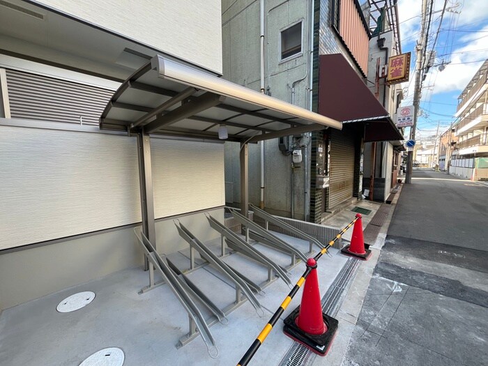 物件外観写真5　(駐輪場)