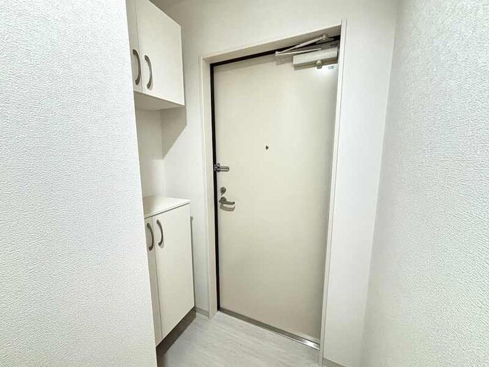物件内観写真17　(玄関)