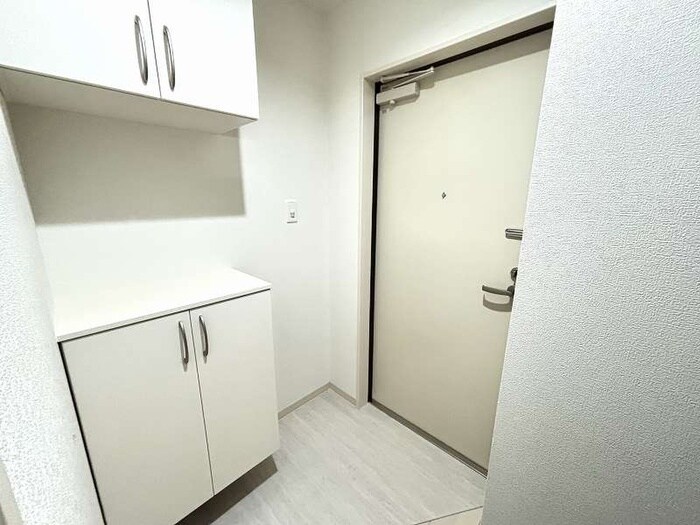 物件内観写真17　(玄関)