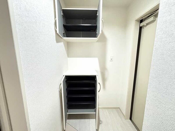 物件内観写真18　(靴箱)