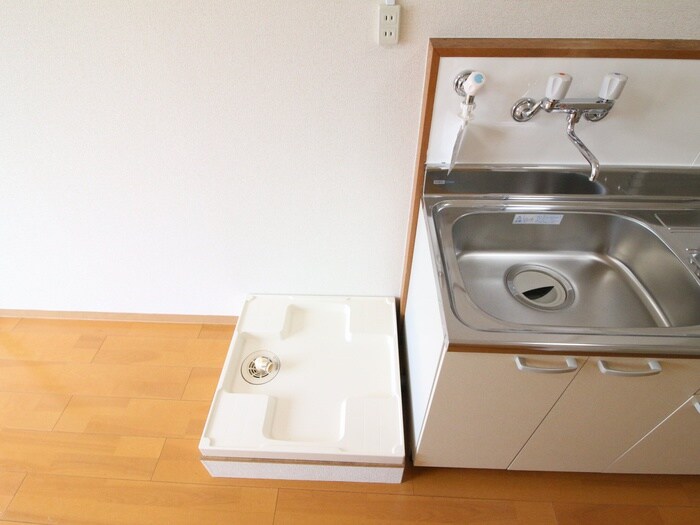 物件内観写真17　(洗濯機置場)