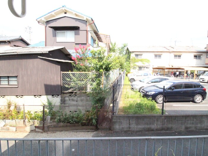 物件内観写真17　(室内からの展望)