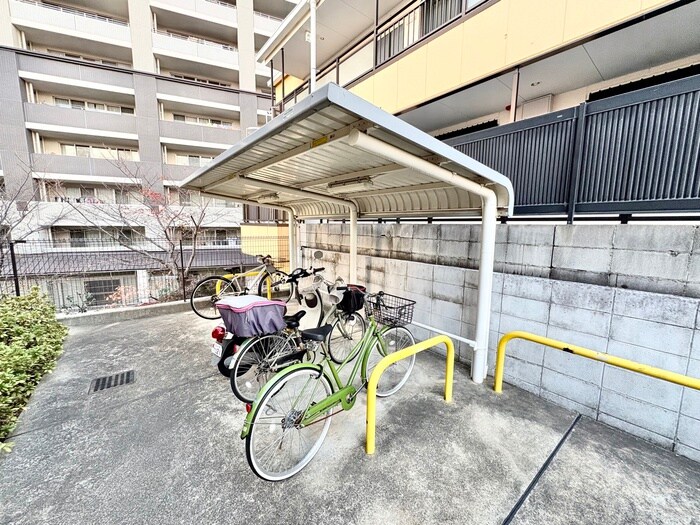 エピュレの駐輪場