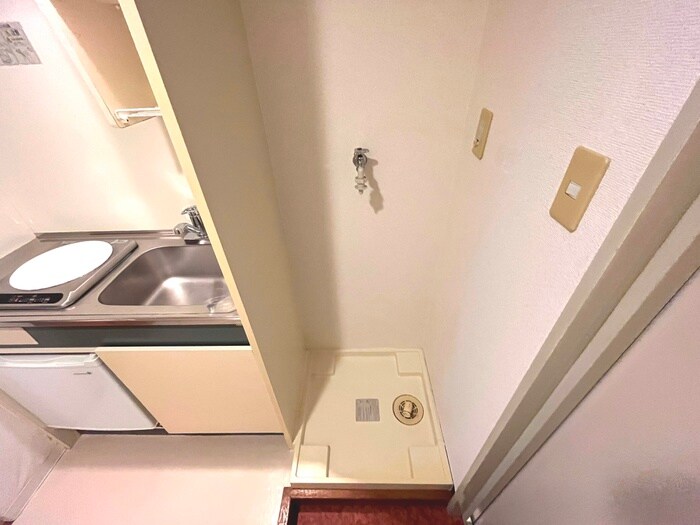 物件内観写真12　(洗濯機置場)