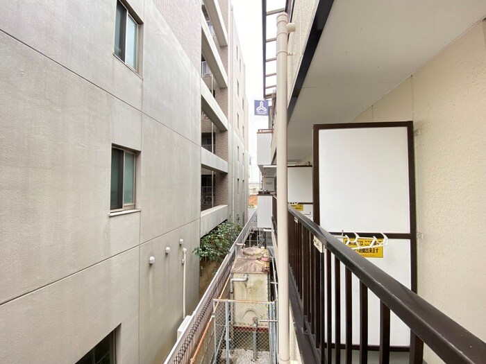 物件内観写真15　(室内からの展望)