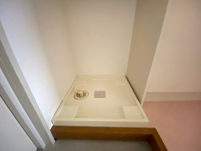 物件内観写真18　(洗濯機置場)