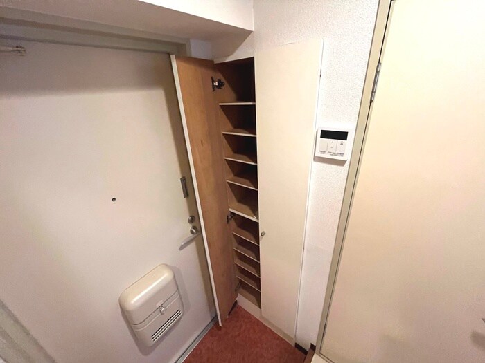 物件内観写真18　(靴箱)