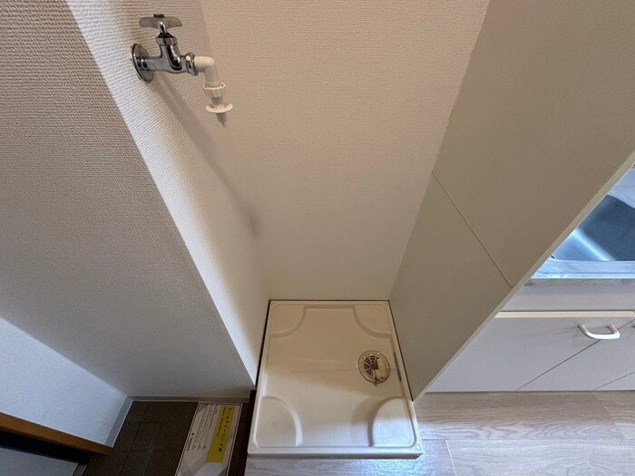 物件内観写真13　(洗濯機置場)