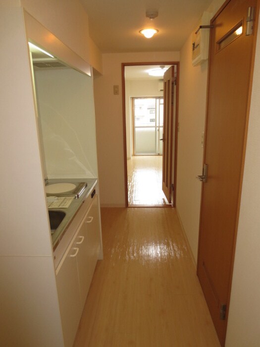 物件内観写真16　(廊下)