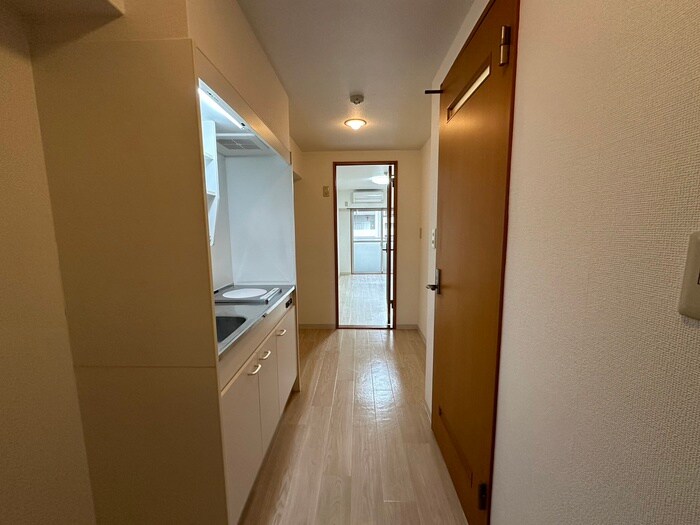 物件内観写真17　(廊下)