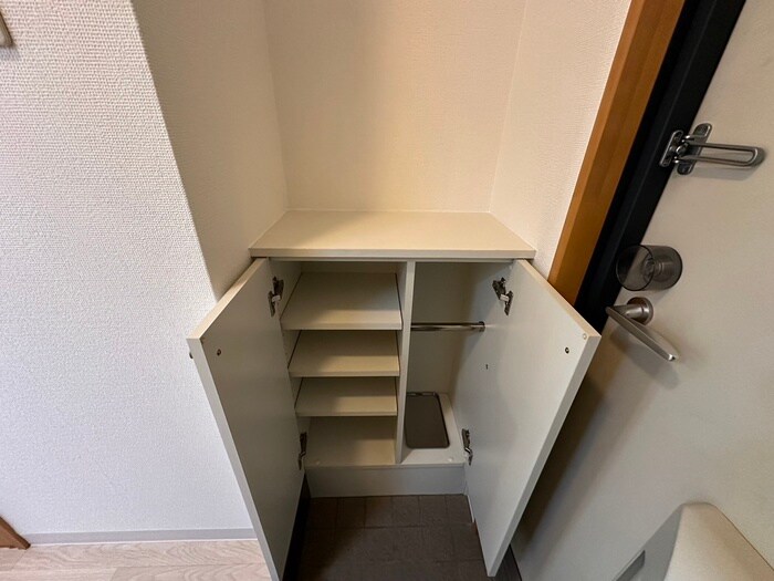 物件内観写真18　(靴箱)