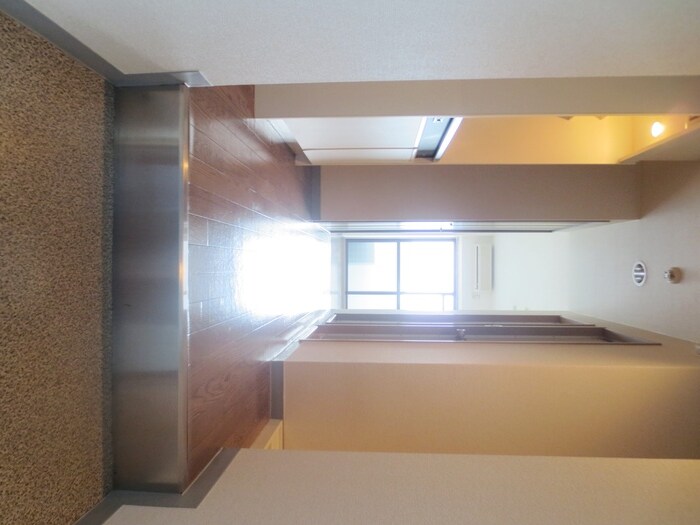 物件内観写真7　(玄関)