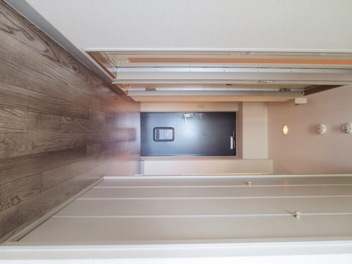 物件内観写真17　(廊下)