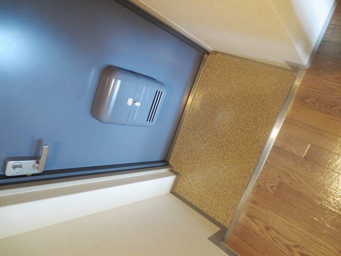 物件内観写真19　(玄関)