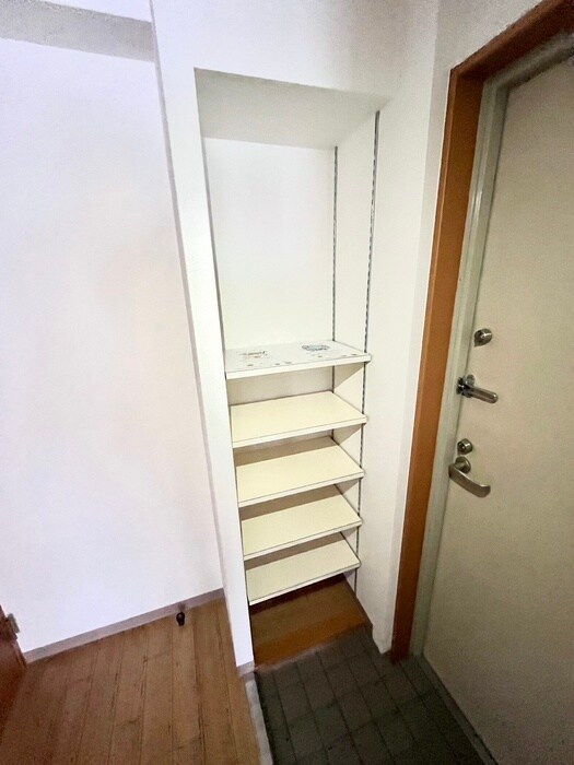 物件内観写真14　(靴箱)