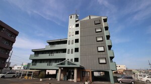 ウインズ１２号館外観写真