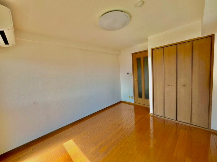 物件内観写真10　(居室)