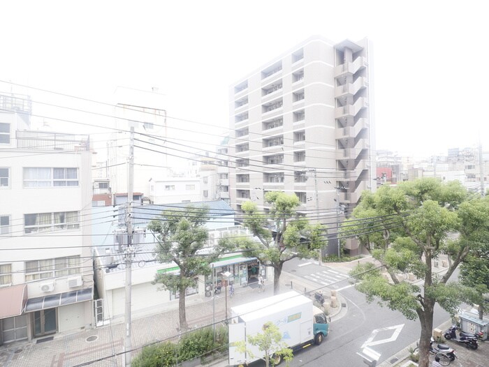 物件内観写真16　(室内からの展望)