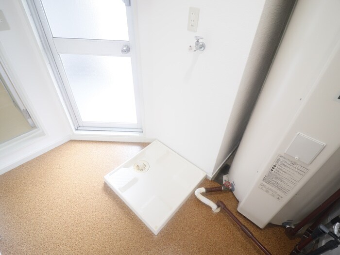 物件内観写真17　(洗濯機置場)