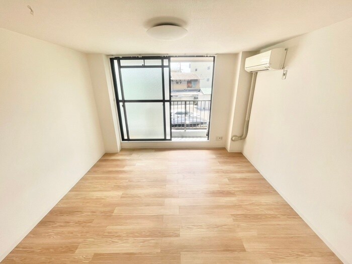 物件内観写真11　(居室)