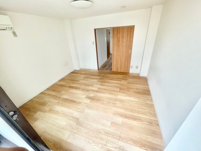 物件内観写真12　(居室)