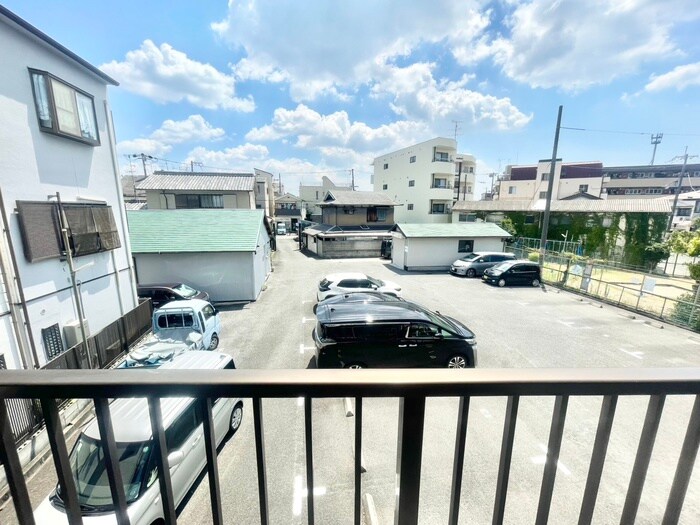 物件内観写真22　(室内からの展望)