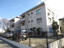 プラザ７５の外観写真