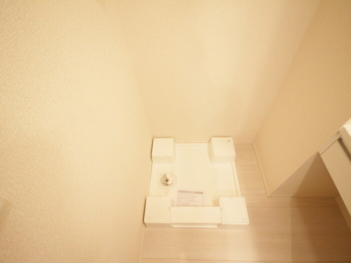 物件内観写真14　(洗濯機置場)