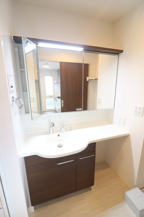 物件内観写真13　(洗面)