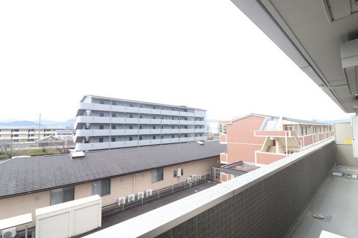 物件内観写真21　(室内からの展望)