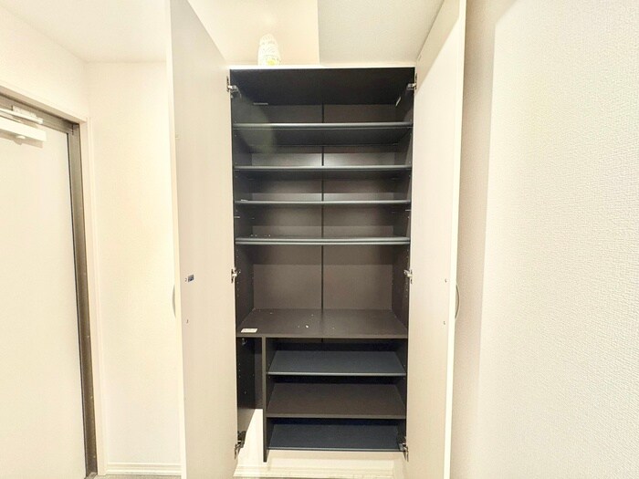 物件内観写真15　(靴箱)