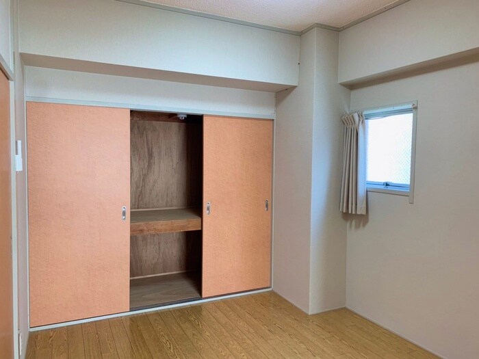 物件内観写真12　(収納)