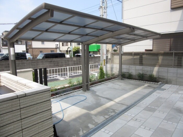 物件外観写真4　(駐輪場)